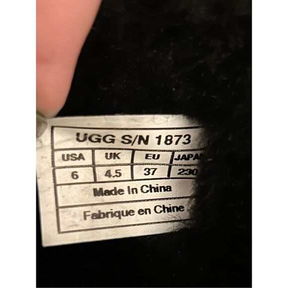 UGG Bailey Button Triplet Boots black size 6 in very good condition - Picture 10 of 12